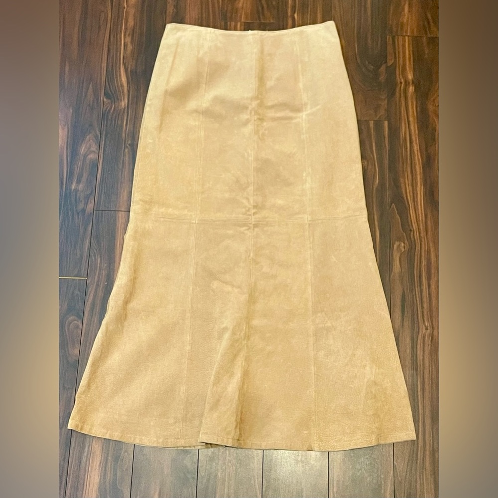 A.M.I. 100% Genuine Leather Midi Style Skirt | SIZE 8 US | Fully lined